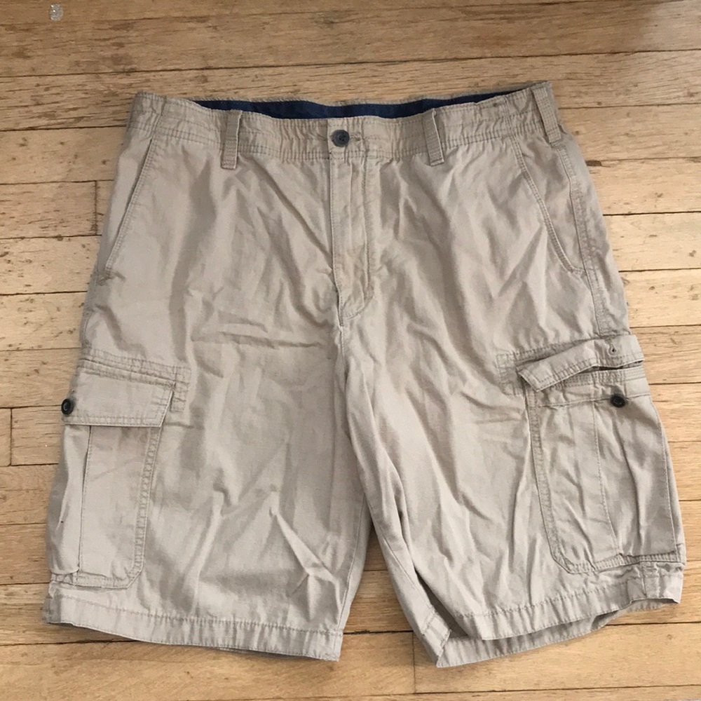 Tan IZOD Saltwater Men’s Shorts size 36